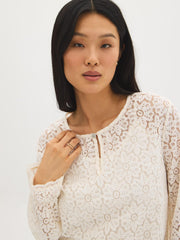 Scallop Lace Top With Keyhole