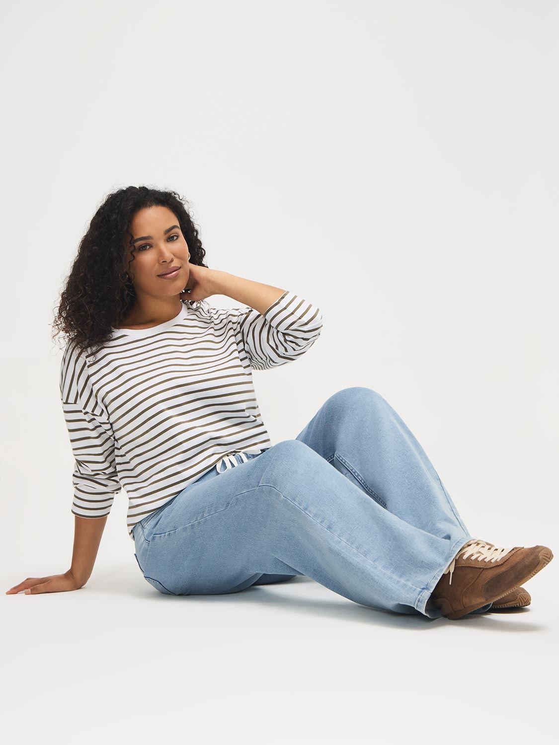 Drawstring Wide-Leg Jeans